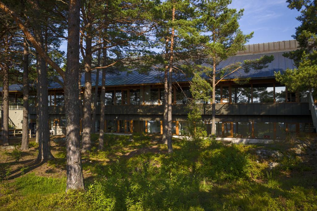 Djuroenaeset Hotell & Konferens Djurhamn 외부 사진